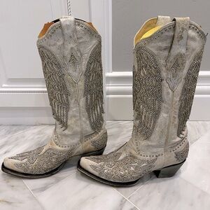 Coral Gorgeous Cream and Silver Boots